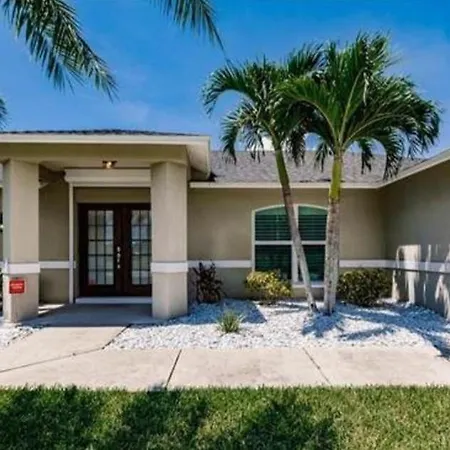 The Cape - Four Bedroom Cape Coral Exterior photo