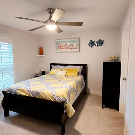 The Cape - Four Bedroom Cape Coral Exterior photo