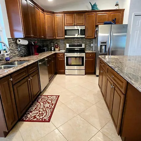 The Cape - Four Bedroom Cape Coral Exterior photo