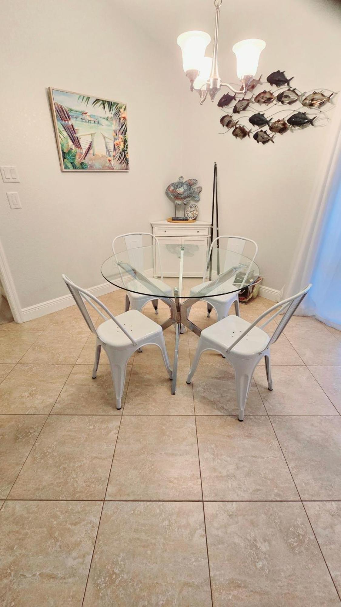 The Cape - Four Bedroom Holiday home Cape Coral